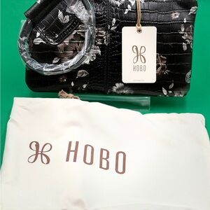 HOBO Sable Black and White Rose Floral Wristlet Bag, New